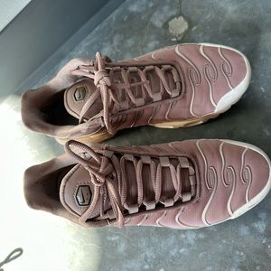 Nike Women’s Shoes!